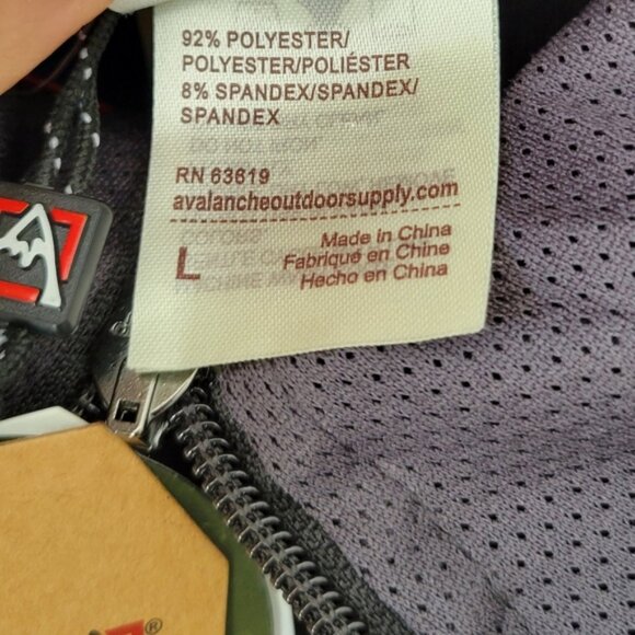 Avalanche Lightweight Water Resistant Jacket. - Picture 6 of 9